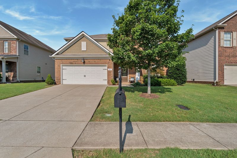 929 Manson Crossing Dr, Murfreesboro, TN 37128