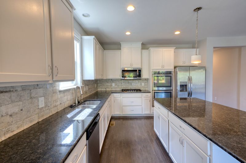 1012 Syler Dr, Mount Juliet, TN 37122