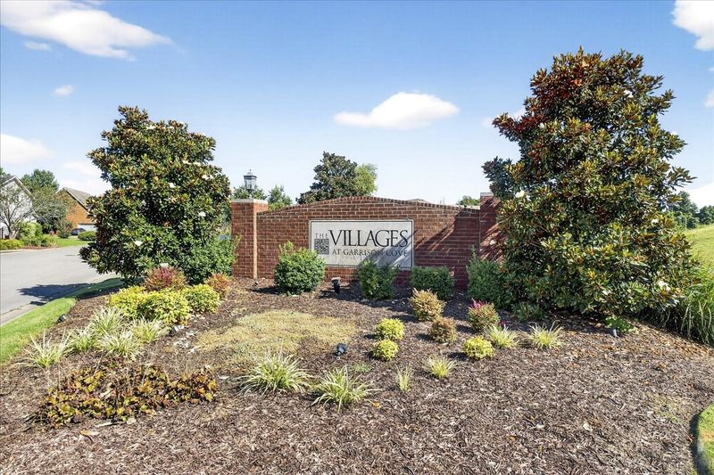 2472 Oak Hill Dr, Murfreesboro, TN 37130