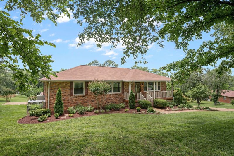 5105 Leath Dr, Nashville, TN 37211