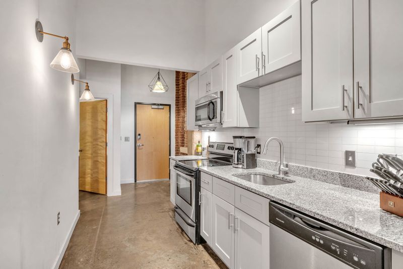 1350 Rosa L Parks Blvd #351, Nashville, TN 37208