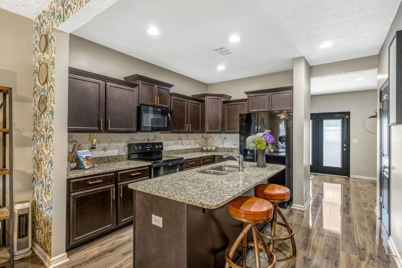643 Bradburn Village Cir, Antioch, TN 37013