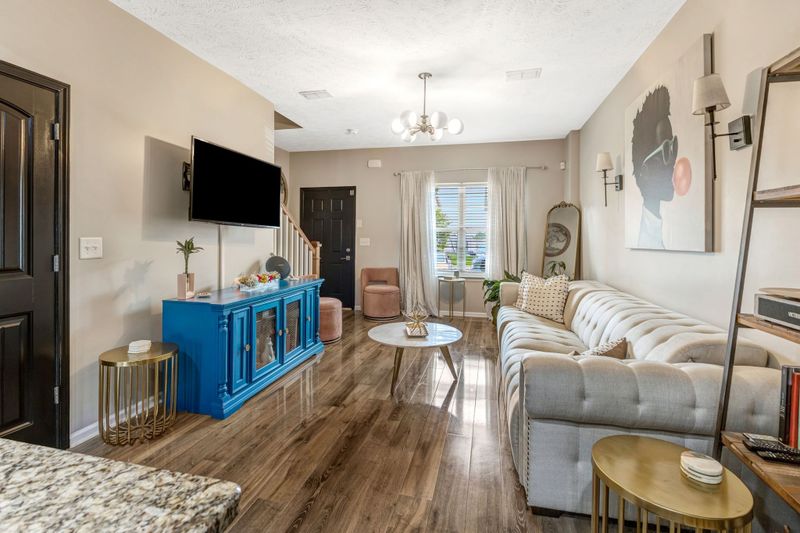 643 Bradburn Village Cir, Antioch, TN 37013