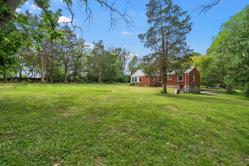 239 W Marthona Rd, Madison, TN 37115