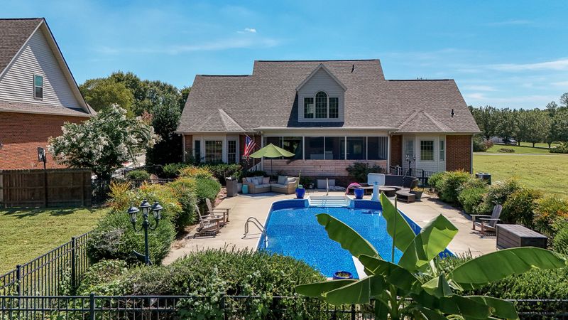 186 Henry Dr, Ringgold, GA 30736