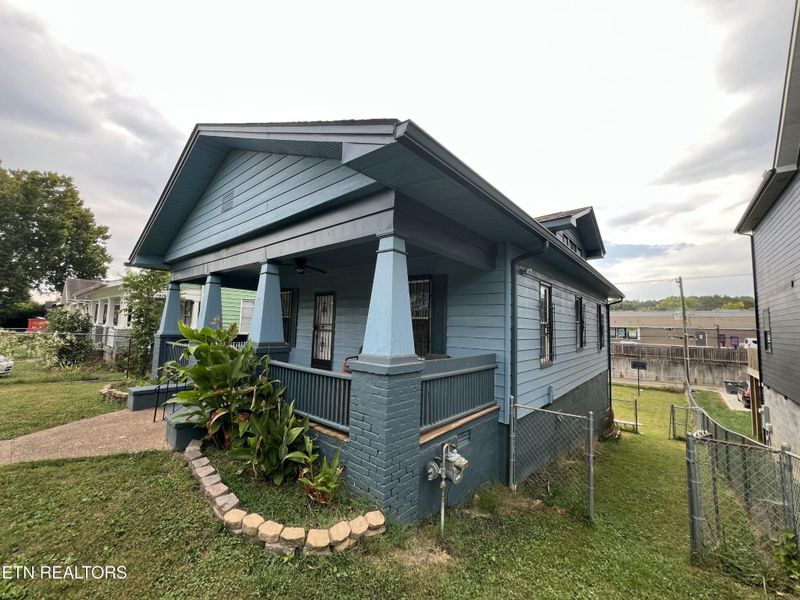 2829 Linden Ave, Knoxville, TN 37914