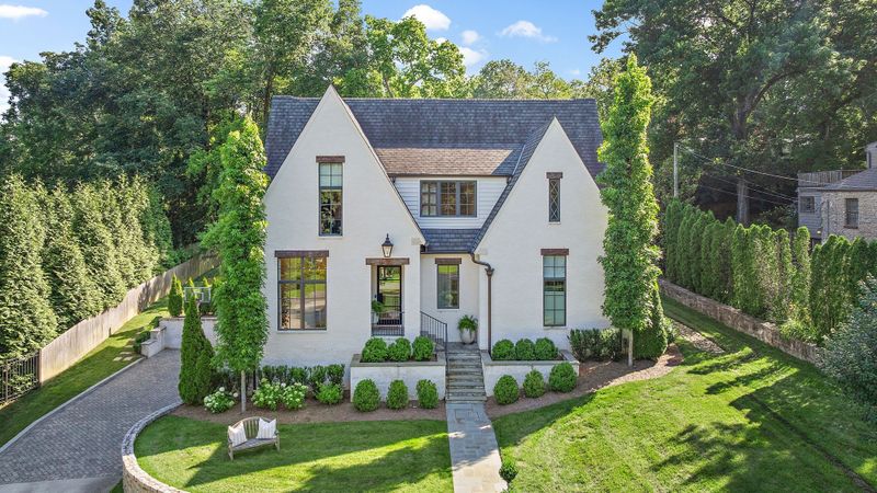 4307 Sunnybrook Dr, Nashville, TN 37205