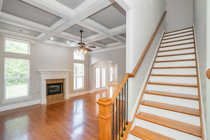 2732 Avington Ct, Murfreesboro, TN 37128