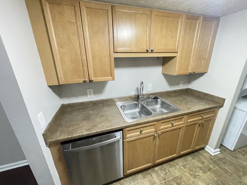 420 Elysian Fields Rd #B7, Nashville, TN 37211