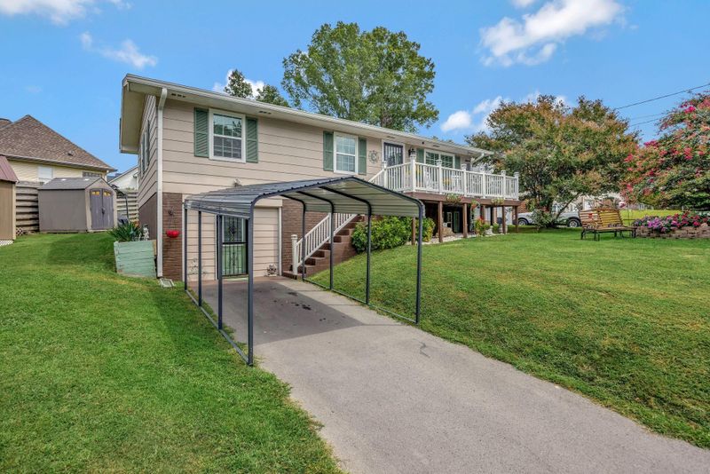 587 Holcomb Rd, Ringgold, GA 30736