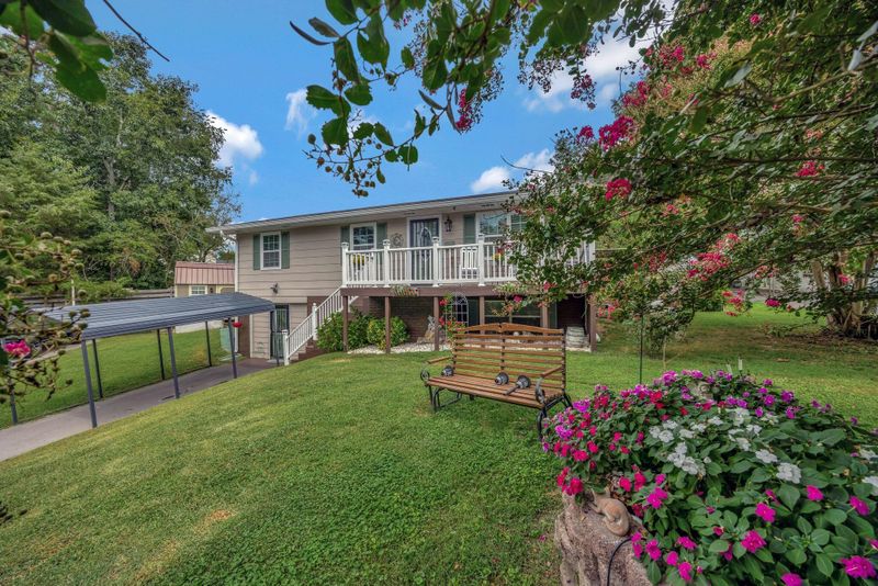 587 Holcomb Rd, Ringgold, GA 30736