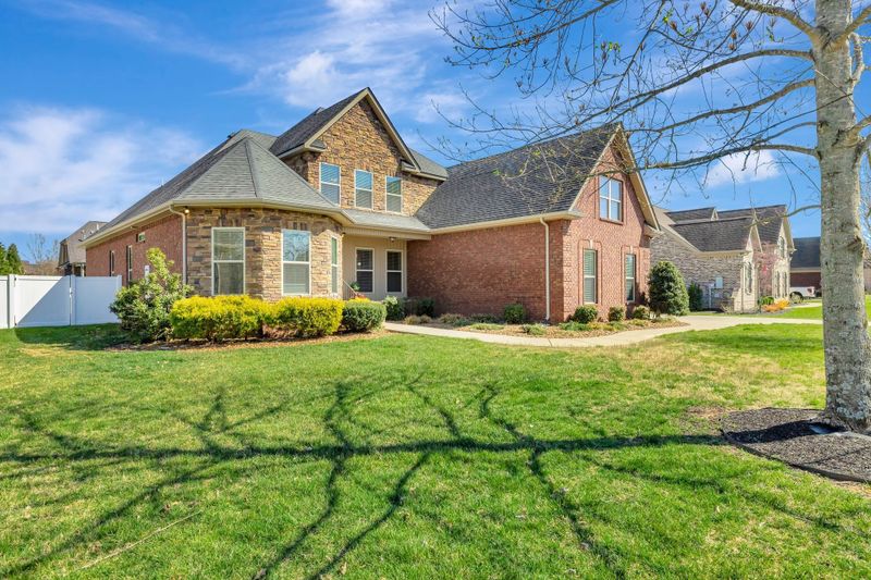 2726 Wynthrope Hall Dr, Murfreesboro, TN 37129