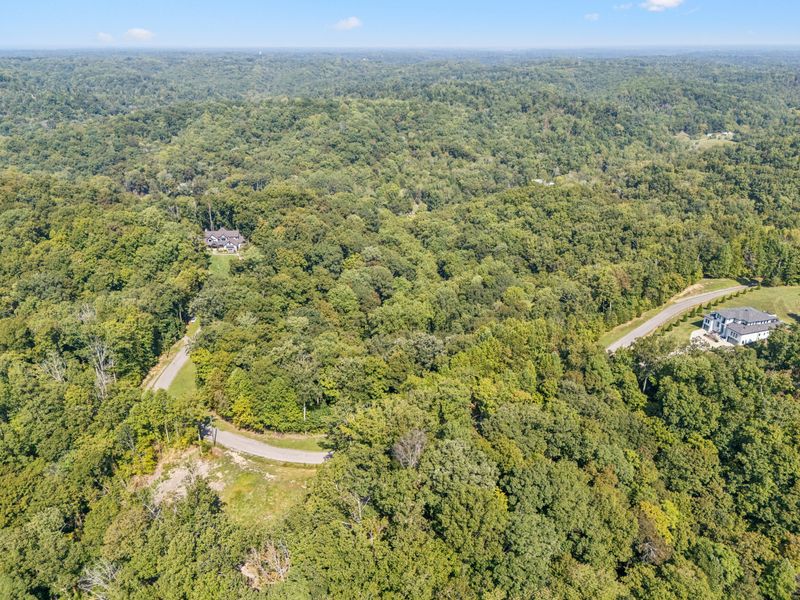 7655 Chipmunk Ln, Nashville, TN 37221