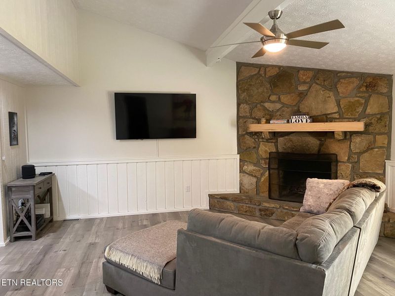 4128 Dolly's Dr, Sevierville, TN 37876