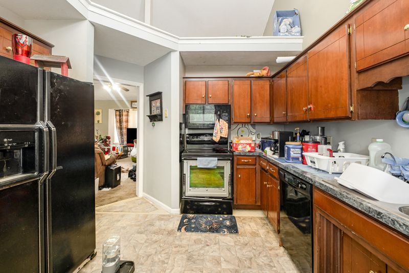 206 Bluewater Ct, La Vergne, TN 37086