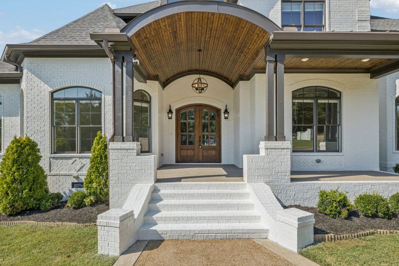 741 Newberry Rd, Nashville, TN 37205