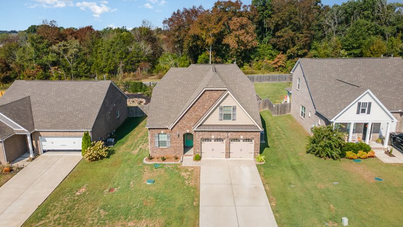 566 Oakvale Ln, Mount Juliet, TN 37122