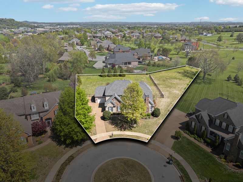 107 Jasmine Ct, Gallatin, TN 37066
