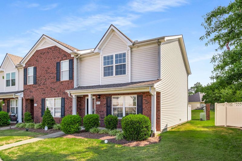 251 Buck Run Dr, Nashville, TN 37214
