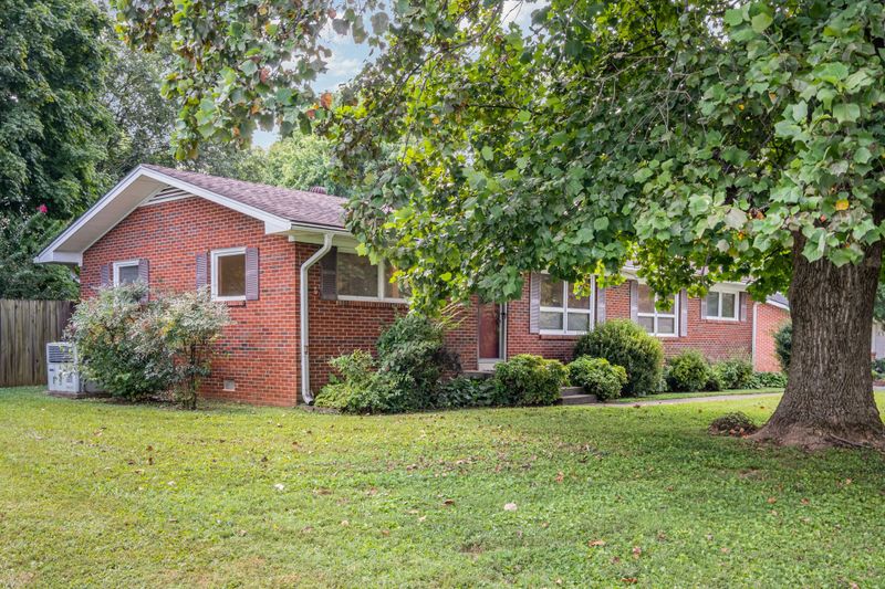1007 Elliott Dr, Murfreesboro, TN 37129