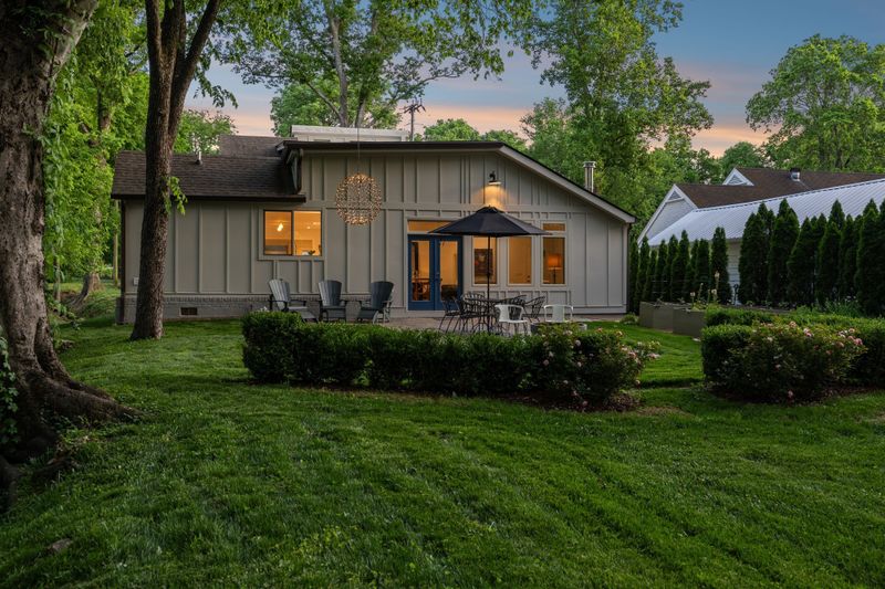 3814 Auburn Ln, Nashville, TN 37215