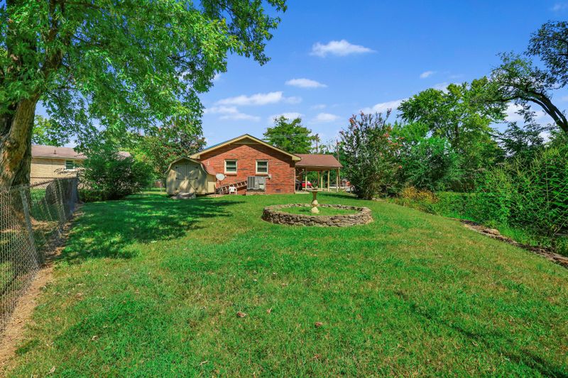 2805 Mossdale Dr, Nashville, TN 37217