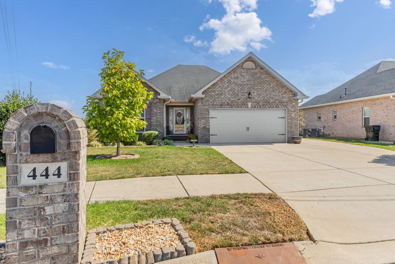 444 Lucy Cir, Gallatin, TN 37066