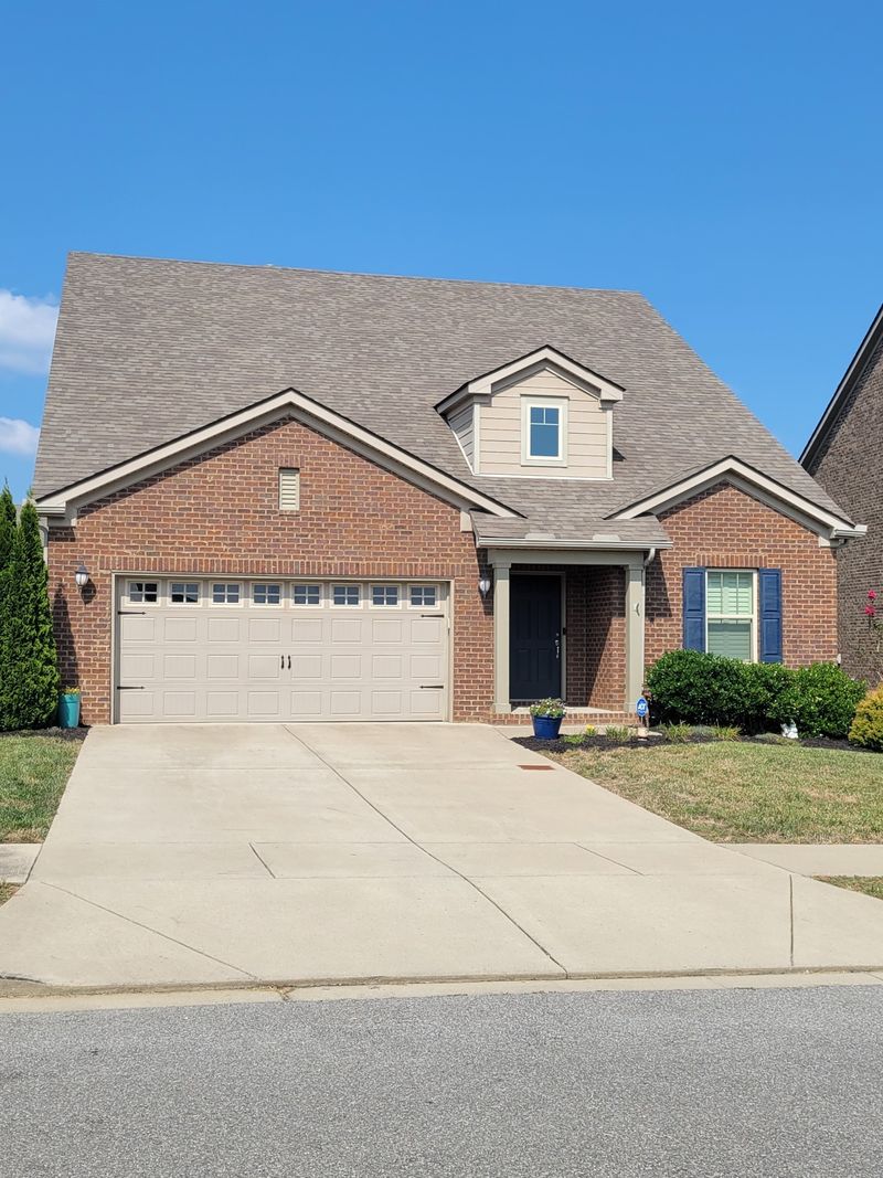 640 Fall Creek Cir, Goodlettsville, TN 37072