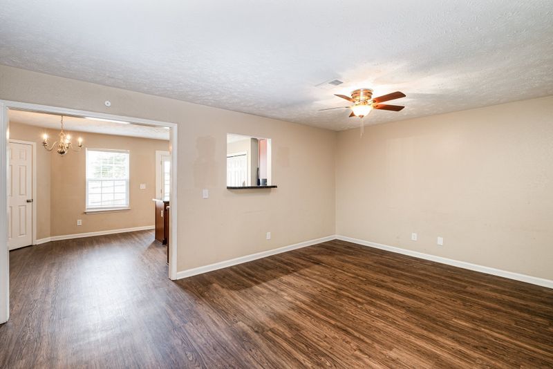 605 Nixon Way, La Vergne, TN 37086