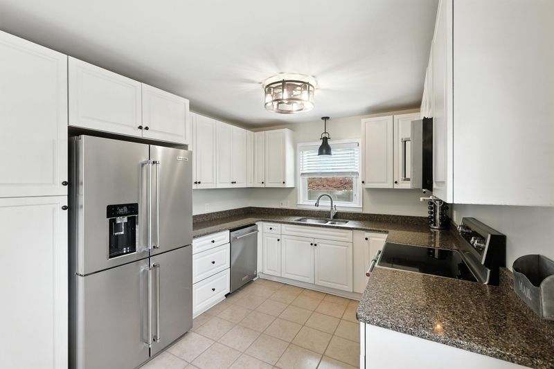 763 Bellevue Rd, Nashville, TN 37221