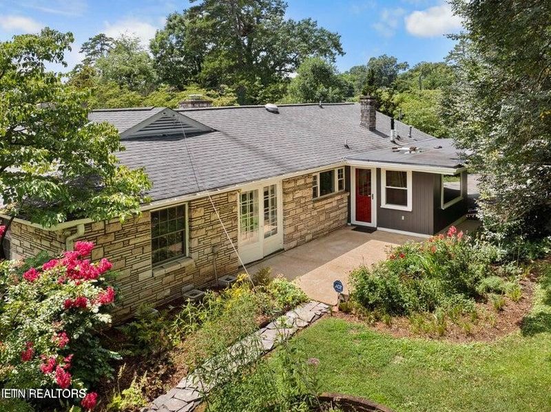 5426 Gaineswood Rd, Knoxville, TN 37918