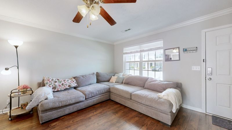 1437 Orange Ct, Murfreesboro, TN 37130