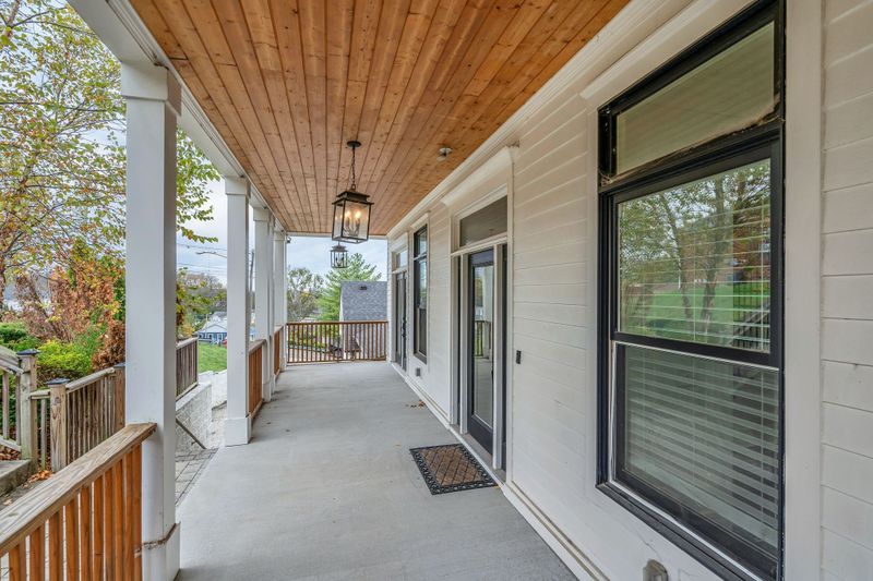 300 35th Ave N, Nashville, TN 37209