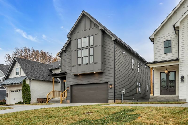 907B Potter Ln, Nashville, TN 37206
