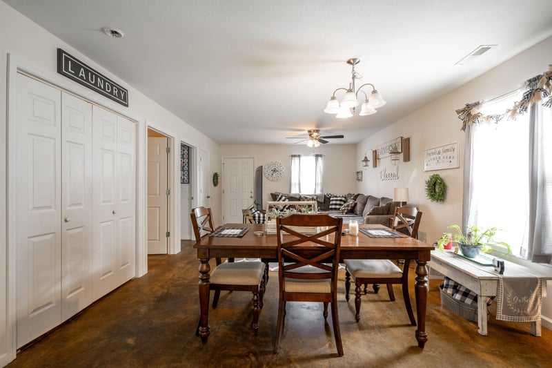 331 Glenview Dr, Trenton, GA 30752