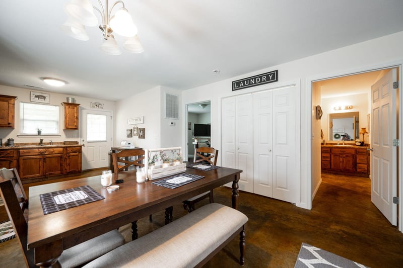331 Glenview Dr, Trenton, GA 30752