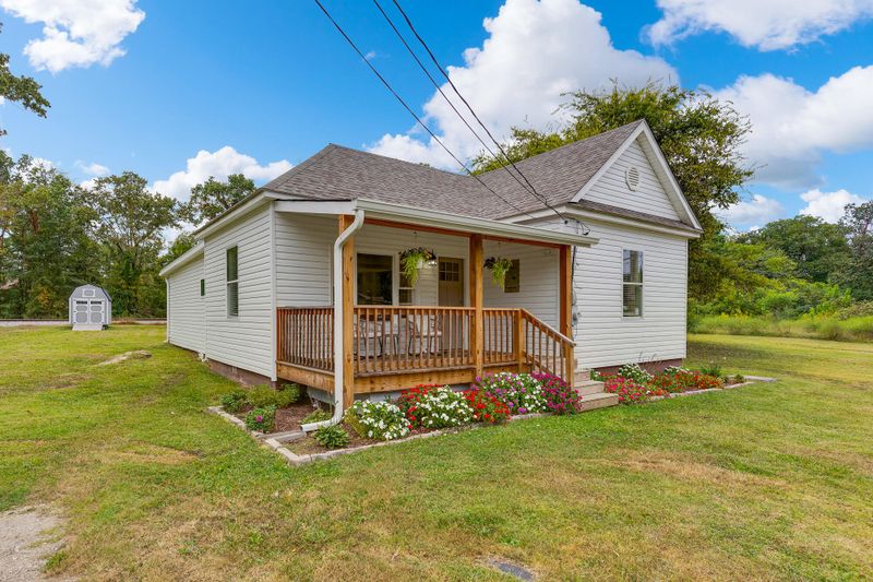 406 E 16th St, Chickamauga, GA 30707