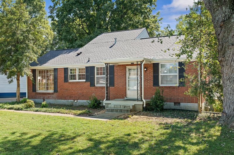 1313 Mercury Dr, Nashville, TN 37217