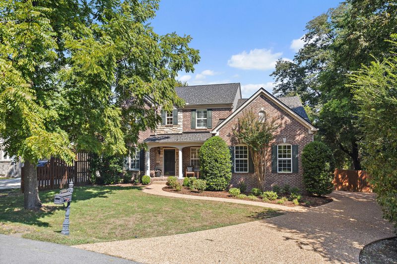 1118 Grandview Dr, Nashville, TN 37204