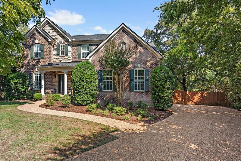 1118 Grandview Dr, Nashville, TN 37204
