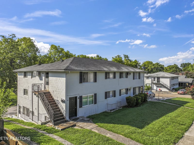 21142300 Washington Ave, Knoxville, TN 37917