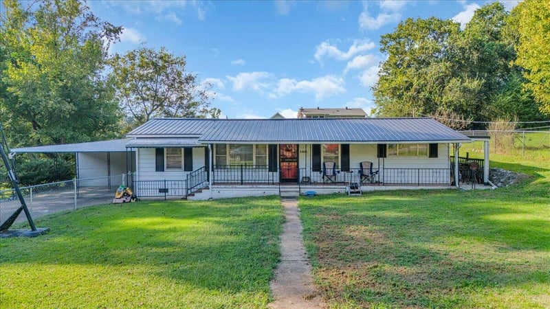 809 Brummel Ave, Bridgeport, AL 35740