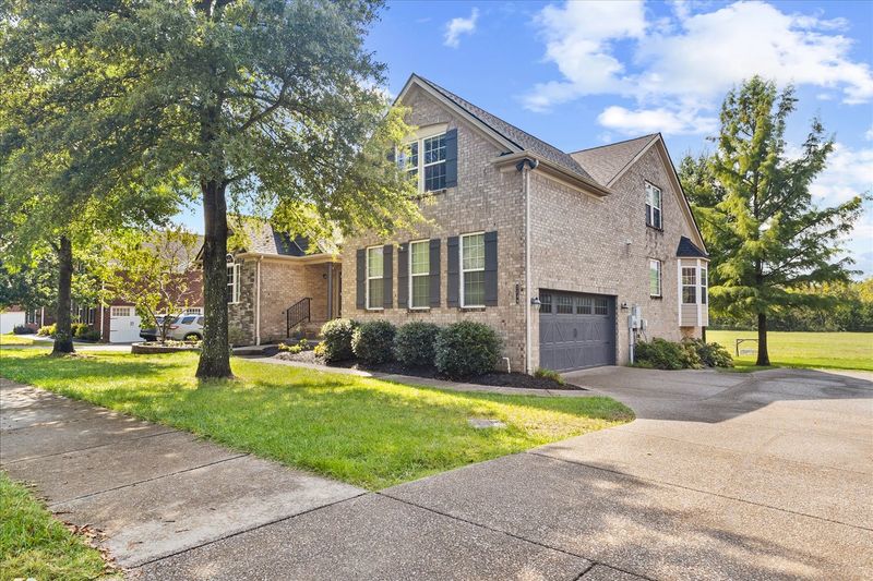 2239 Dominick Dr, Nolensville, TN 37135