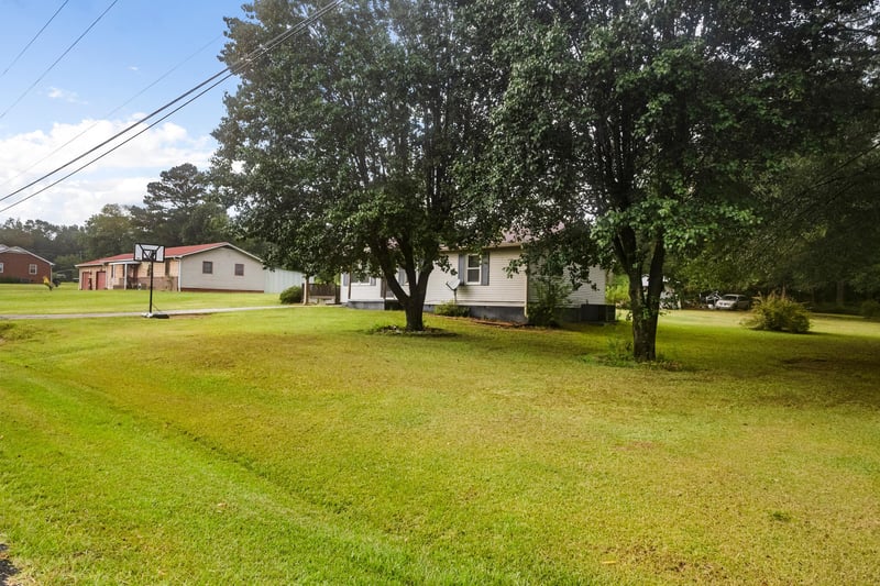 131 Greenhill Memorial Garden Rd, Summerville, GA 30747