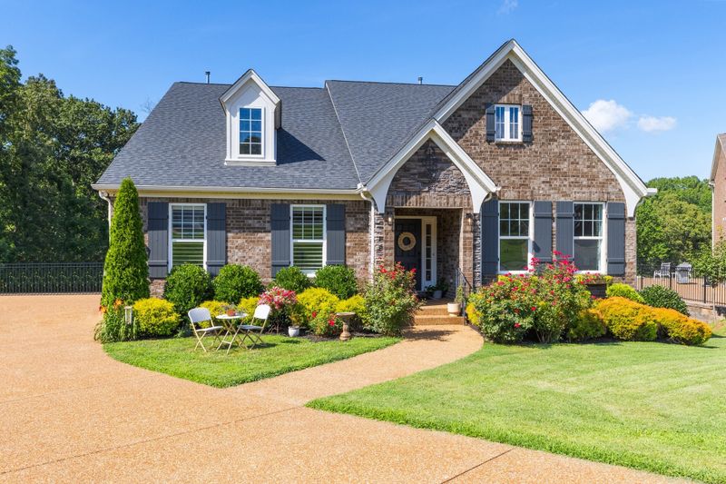 7156 Triple Crown Ln, Fairview, TN 37062