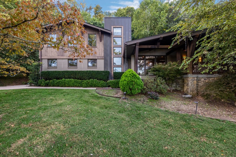 5815 Still Hollow Rd, Nashville, TN 37215
