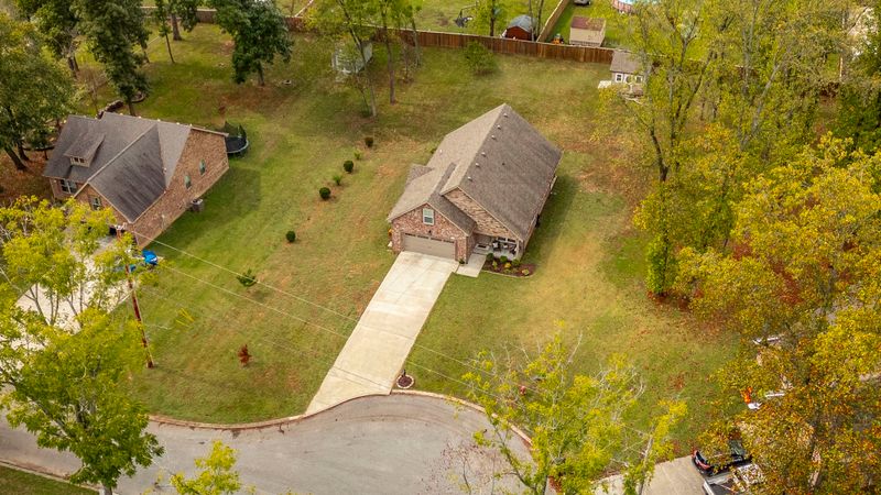 142 Irish Oaks Dr, Portland, TN 37148