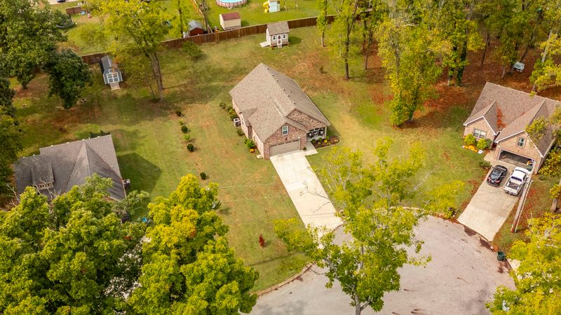 142 Irish Oaks Dr, Portland, TN 37148