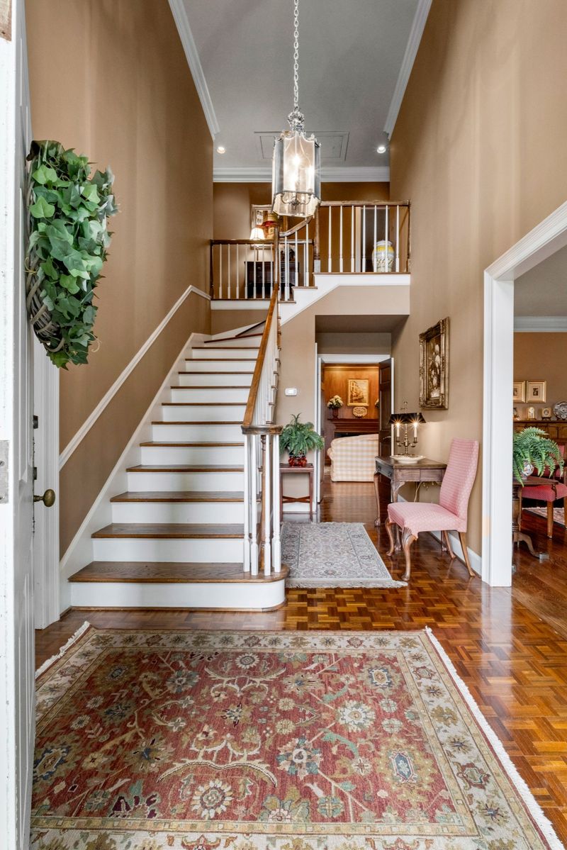 156 Valley Frg, Nashville, TN 37205