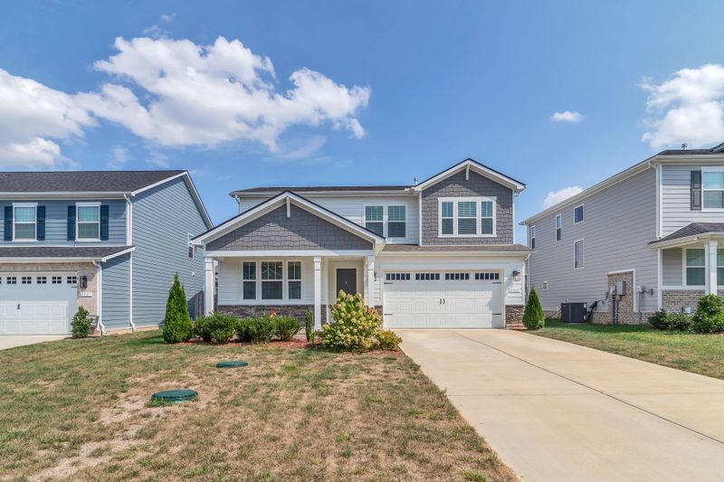 1417 Ovaldale Dr, Murfreesboro, TN 37128